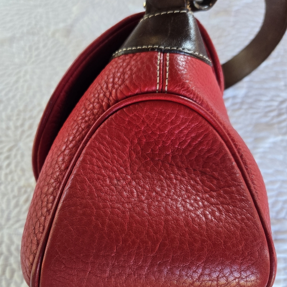 Vintage Classic Dooney & Bourke Red Leather Shoulder Bag Brown Trim - Picture 5 of 15